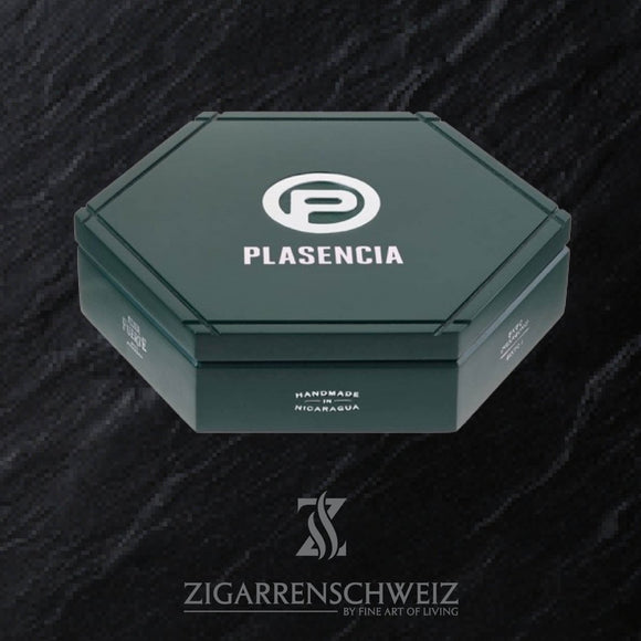 Plasencia Alma Fuerte Colorado Claro Sixto I, geschlossene 10er Zigarrenkiste aus Holz mit Plasencia Logo