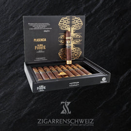 Plasencia Alma Fuerte Robustus I, geöffnete 10er Zigarrenkiste mit Blick auf die Robusto Zigarren in dunklem nicaraguanischem Deckblatt