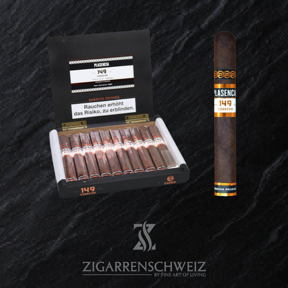 Plasencia Cosecha 149 Azacualpa, geöffnete 10er Zigarrenkiste mit Blick auf die Toro Zigarren in schokoladenbraunem Olancho-Deckblatt