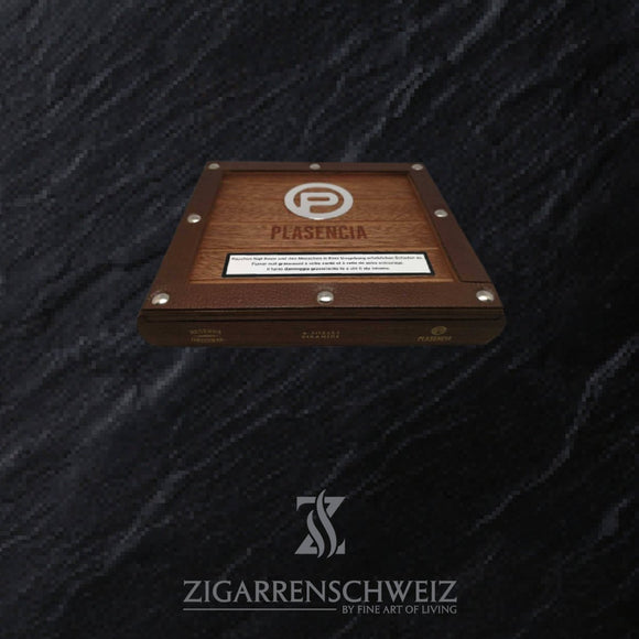 Plasencia Reserva Original Piramide, geschlossene 10er Zigarrenkiste aus Holz mit Plasencia Logo