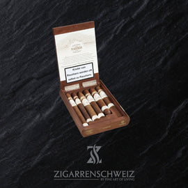 Plasencia Reserva Original Zigarren Sampler, geöffnete Sampler Box mit allen sechs Formaten der Linie