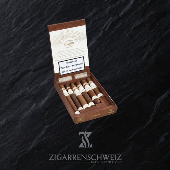 Plasencia Reserva Original Zigarren Sampler, geöffnete Sampler Box mit allen sechs Formaten der Linie