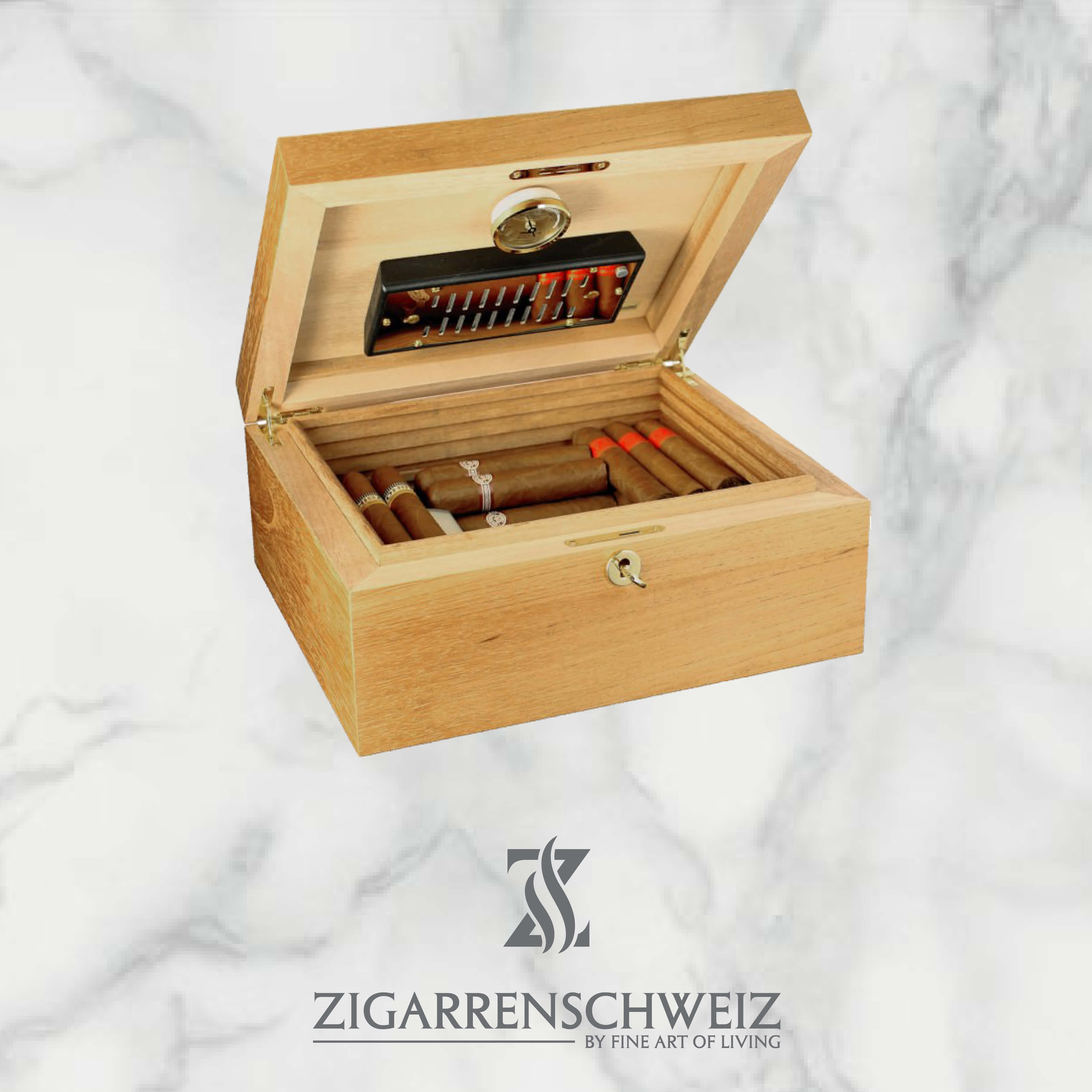 Adorini Cedro Deluxe Humidor, Deckel offen,  Grösse: Medium für bis zu 75 Robusto Zigarren
