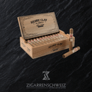 Henry Clay War Hawk Coronas 25er Zigarren Kiste offen mit Zigarren Rechts
