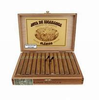 Joya de Nicaragua Classico Seleccion B Zigarrenbox geöffnet