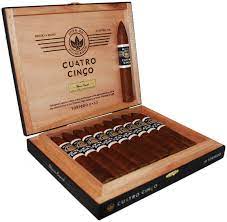 Joya de Nicaragua Cuatro Cinco Decadas Torpedo Zigarrenbox geöffnet